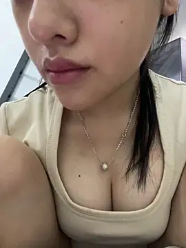 Snapshot of Titlelove chatting on November 2025 06:37:02 AM Titlelove online show from November 2025 06:37:02 AM