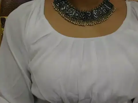 Snapshot of priti_singhaniya chatting on November 2025 05:09:02 AM priti singhaniya online show from November 2025 05:09:02 AM