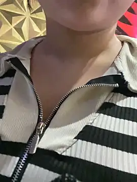 TampiZii online show from October 2025 06:32:01 AM