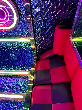 TampiZii online show from October 2025 04:13:02 PM