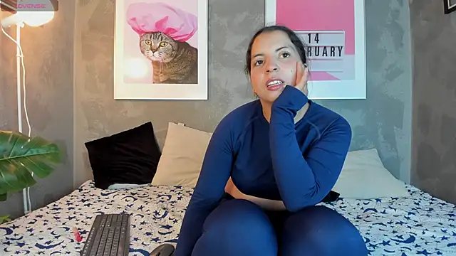 Snapshot of MiaNyxara_dh chatting on November 2025 07:57:01 PM MiaNyxara dh online show from November 2025 07:57:01 PM