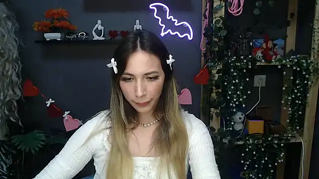 Snapshot of Walleriana chatting on October 2025 09:52:01 PM Walleriana online show from October 2025 09:52:01 PM