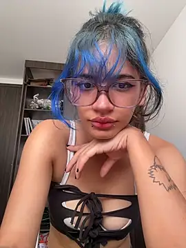 sukulaurens online show from April 2026 03:53:01 PM