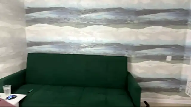 Snapshot of SunnySprinkle chatting on October 2025 11:43:02 AM SunnySprinkle online show from October 2025 11:43:02 AM