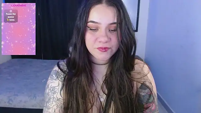 Snapshot of sky_myers_ chatting on November 2025 08:13:02 PM sky myers online show from November 2025 08:13:02 PM