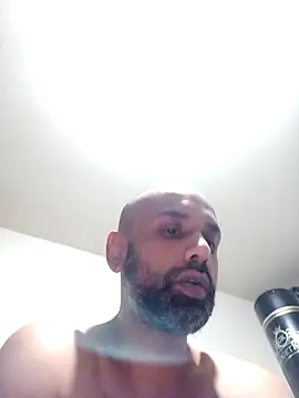 T1T012 online show from February 2026 04:44:01 AM