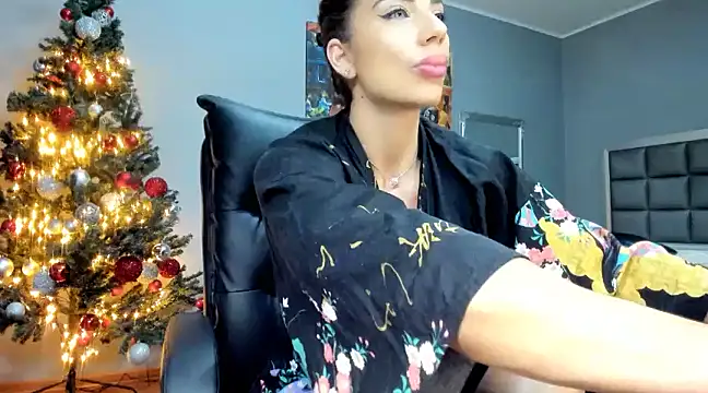 Snapshot of Alesyamuscledoll@xh chatting on December 2024 09:40:02 PM Alesyamuscledollxh online show from December 2024 09:40:02 PM