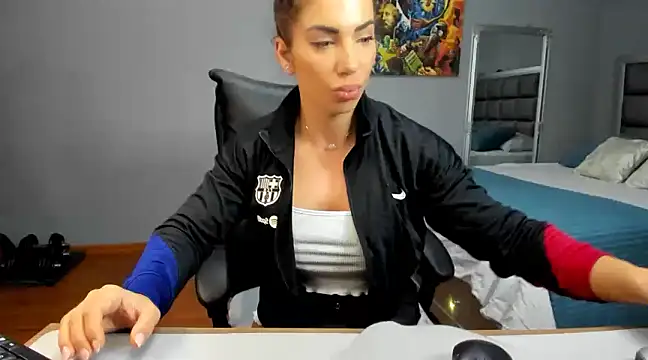 Snapshot of Alesyamuscledoll@xh chatting on January 2025 08:09:01 PM Alesyamuscledollxh online show from January 2025 08:09:01 PM