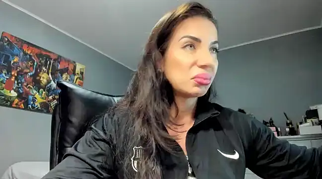 Snapshot of Alesyamuscledoll@xh chatting on March 2025 08:40:01 PM Alesyamuscledollxh online show from March 2025 08:40:01 PM