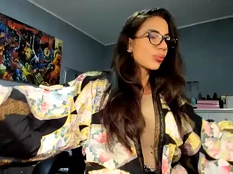 Snapshot of Alesyamuscledoll@xh chatting on November 2025 07:23:02 PM Alesyamuscledollxh online show from November 2025 07:23:02 PM