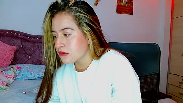 Hanssel tess online show from November 2025 06:19:02 PM