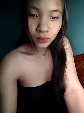 LeyLya online show from November 2025 10:03:01 AM