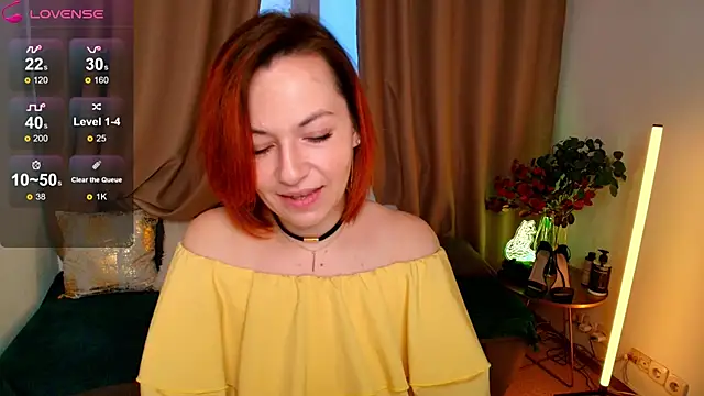 Snapshot of Serena_Foxxx chatting on November 2025 02:28:02 AM Serena Foxxx online show from November 2025 02:28:02 AM