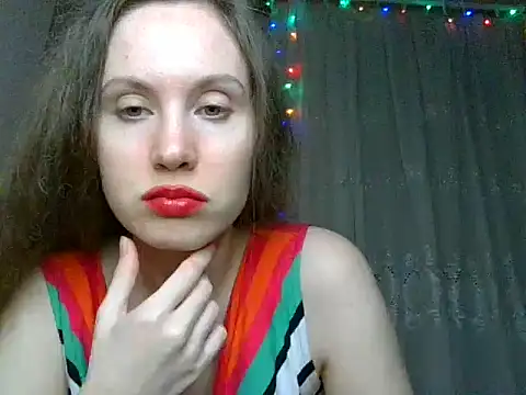 Lynirina online show from May 2026 11:11:01 PM