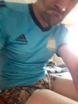 Snapshot of Remello1 chatting on December 2025 12:58:01 PM Remello1 online show from December 2025 12:58:01 PM