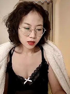 nini10052025 online show from November 2025 01:28:01 AM