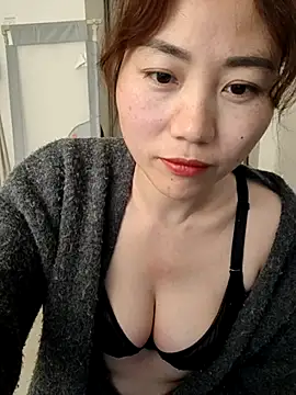 nini10052025 online show from February 2026 12:28:02 PM