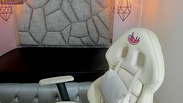 Addyy 02 online show from March 2026 07:19:01 PM