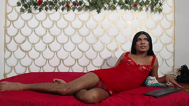 nahomy smiith online show from February 2026 05:06:02 AM