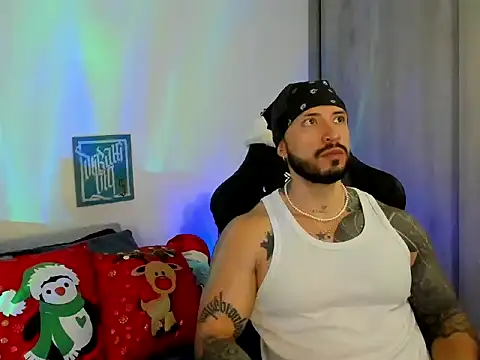 Dave-Max01 online show from December 2025 04:36:01 PM