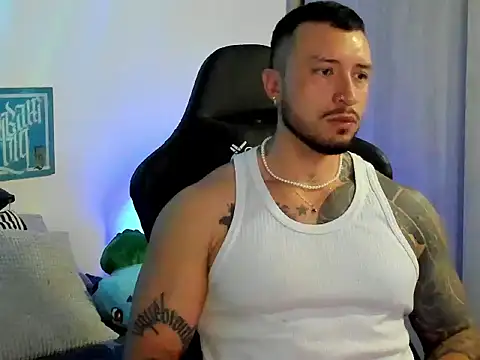 Dave-Max01 online show from February 2026 02:18:02 AM