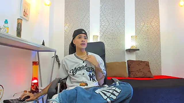 JacobBlackwell  online show from October 2025 08:09:02 PM