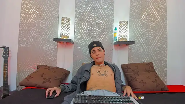 JacobBlackwell  online show from October 2025 08:11:02 PM