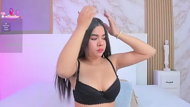 Snapshot of TianaGlow44 chatting on November 2025 12:05:02 PM TianaGlow44 online show from November 2025 12:05:02 PM