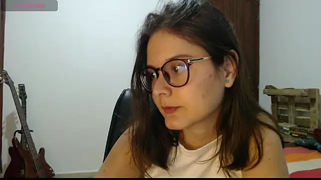 CarlaLorez online show from April 2026 01:33:01 AM