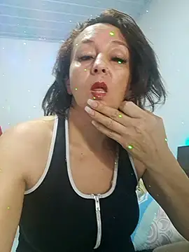 Snapshot of Beatricez chatting on December 2025 06:40:02 AM Beatricez online show from December 2025 06:40:02 AM