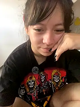 Damara Rolands- online show from October 2025 06:17:01 PM