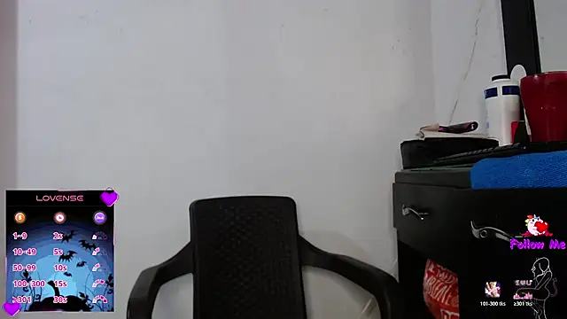 Snapshot of Damara_Rolands- chatting on October 2025 07:15:01 PM Damara Rolands- online show from October 2025 07:15:01 PM