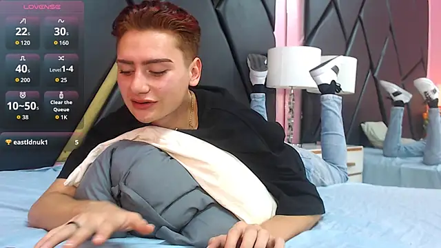 Snapshot of Alex_Millerss chatting on October 2025 08:44:01 PM Alex Millerss online show from October 2025 08:44:01 PM