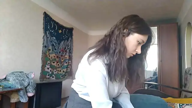 Snapshot of MiaLovelyOne chatting on November 2025 09:31:01 AM MiaLovelyOne online show from November 2025 09:31:01 AM