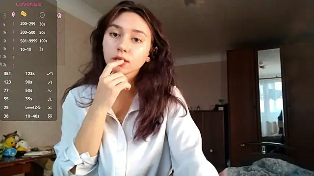 MiaLovelyOne online show from November 2025 09:30:02 AM