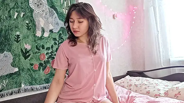 MiaLovelyOne online show from March 2026 10:20:02 AM