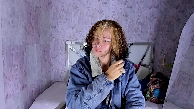 Snapshot of benny_wilson chatting on October 2025 04:05:01 AM benny wilson online show from October 2025 04:05:01 AM