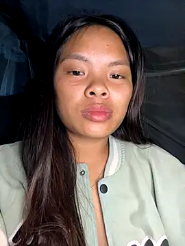 hello-cute online show from December 2025 06:17:01 PM