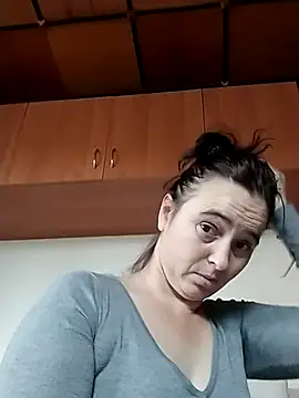 Snapshot of Ella-433 chatting on December 2025 10:13:01 AM Ella-433 online show from December 2025 10:13:01 AM