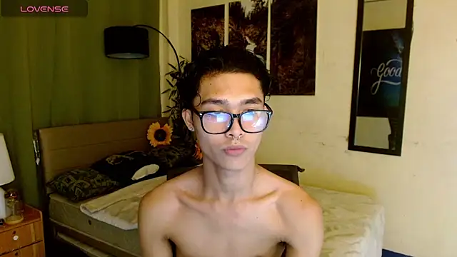 Snapshot of AsianCarl chatting on November 2025 05:02:02 PM AsianCarl online show from November 2025 05:02:02 PM