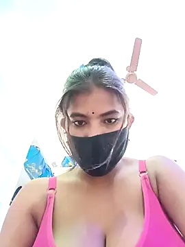 Hot radhaji online show from December 2025 05:32:01 PM