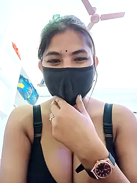 Hot radhaji online show from December 2025 05:08:02 PM