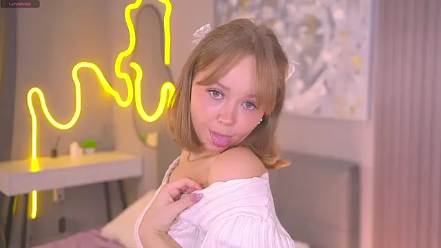 lorapalmerry online show from November 2025 03:03:01 PM