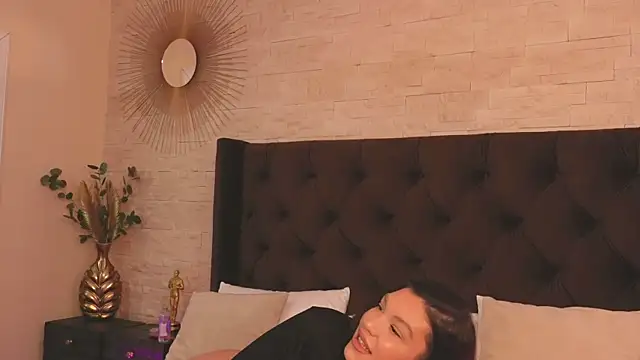 Snapshot of ClaraPasssion chatting on October 2025 07:51:01 PM ClaraPasssion online show from October 2025 07:51:01 PM