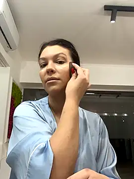 Snapshot of ClaraPasssion chatting on November 2025 05:18:01 AM ClaraPasssion online show from November 2025 05:18:01 AM