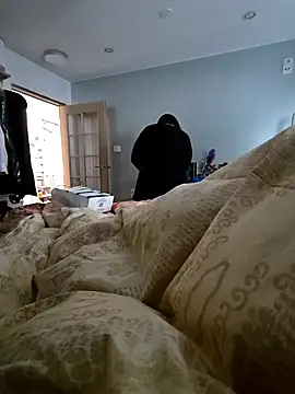 Snapshot of toyboyfin chatting on October 2025 07:29:01 AM toyboyfin online show from October 2025 07:29:01 AM