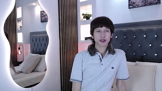 Emo Boy  online show from April 2026 08:13:02 PM