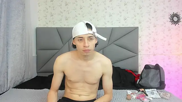 nicollandjhon online show from January 2026 11:05:01 AM