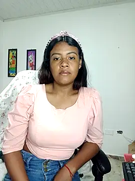 vannesitha25 online show from October 2025 02:59:01 PM