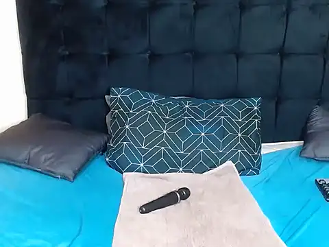 CaramelBootty online show from October 2025 04:07:02 AM